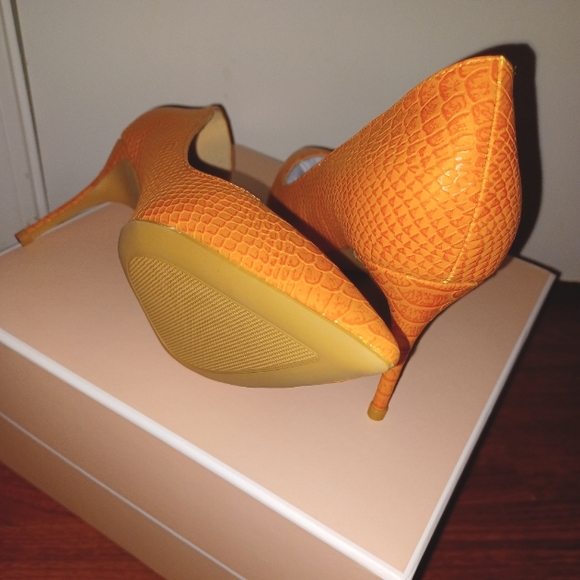 Orange Cream Sicko Pumps | Various Heights - Picture 2 of 4